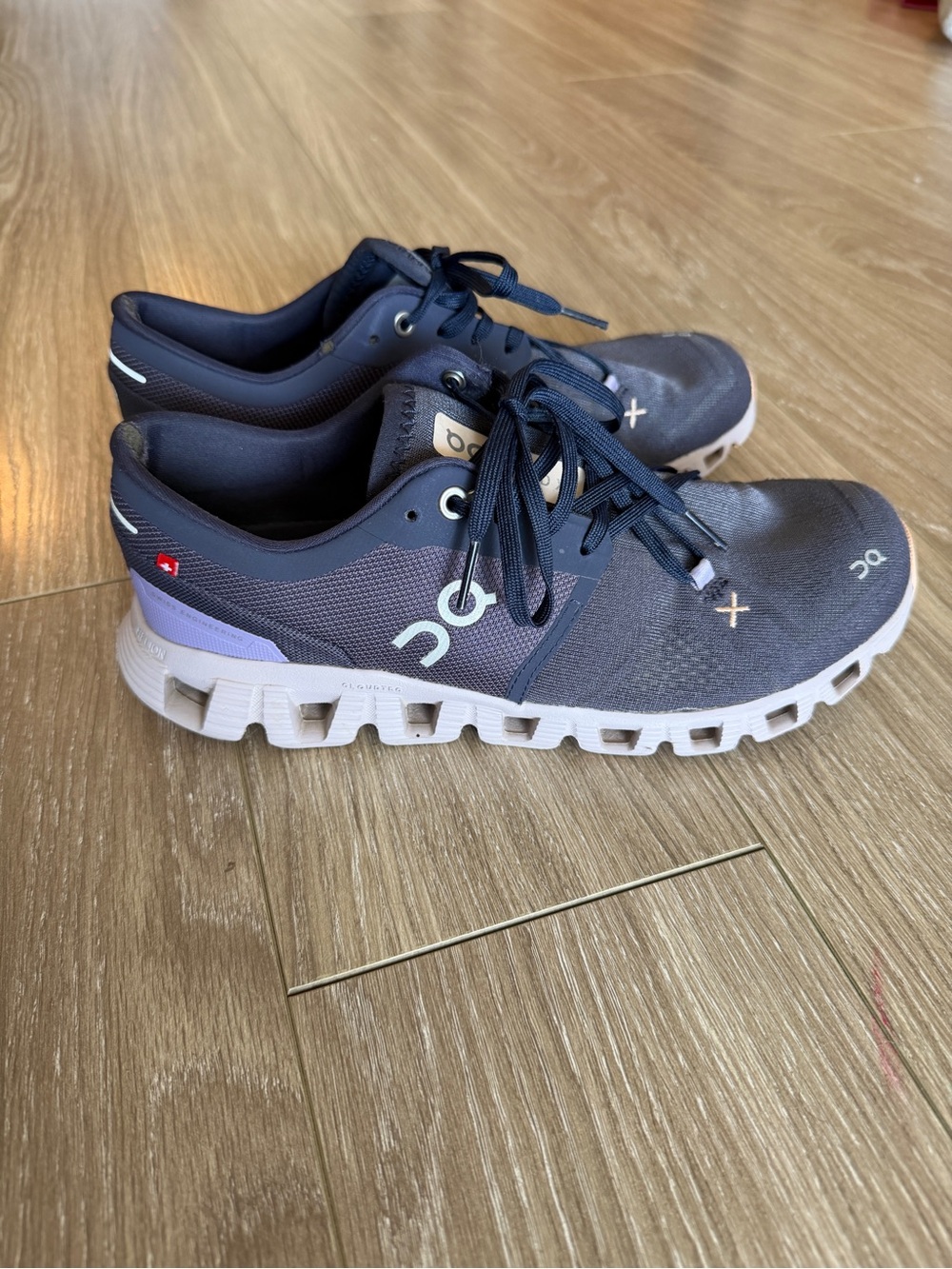 On Cloud X 3 Women Running Shoe Size 8 Iron/Fade athletic Sneakers - Picture 3 of 9
